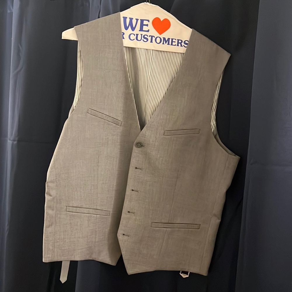 Express men’s medium vest